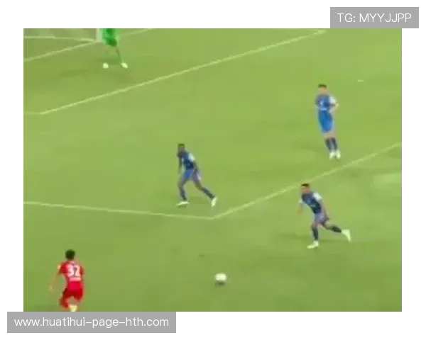 足球巨星遭遇史上最严防守,四人包夹仍破门 足球巨星遭遇史上最严防守,四人包夹仍破门